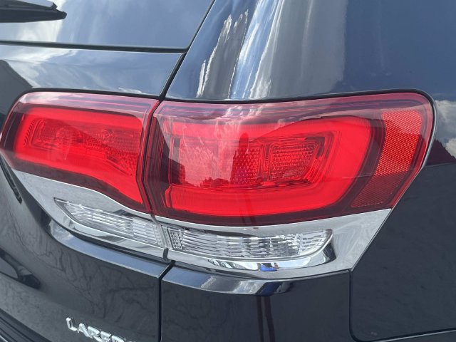 Used 2021 Jeep Grand Cherokee Laredo w/ Security & Convenience Group AWD/4WD image 10