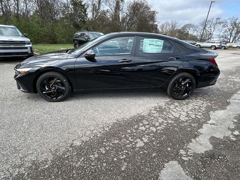 New 2026 Hyundai Elantra Sport image 4