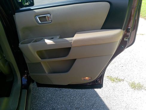 Used 2011 Honda Pilot EX image 11
