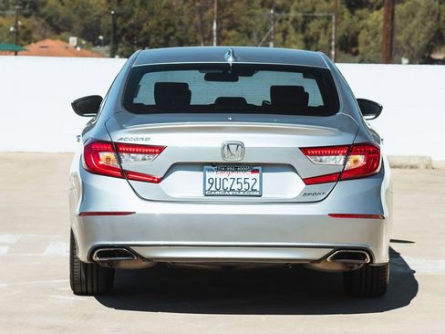 Used 2018 Honda Accord Sport image 7