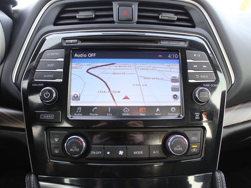 Used 2017 Nissan Maxima Platinum image 16