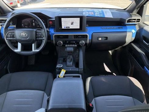 Certified 2025 Toyota Tacoma TRD Off-Road image 20