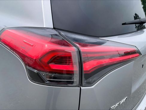 Used 2016 Toyota RAV4 Limited AWD/4WD image 27
