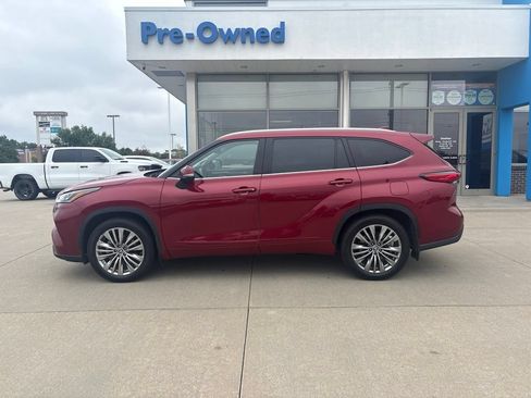 Used 2020 Toyota Highlander Platinum AWD/4WD image 8