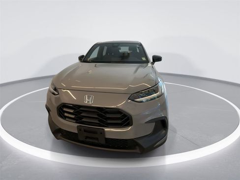 Used 2024 Honda HR-V Sport image 3