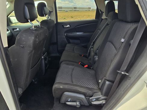 Used 2020 Dodge Journey SE FWD image 12
