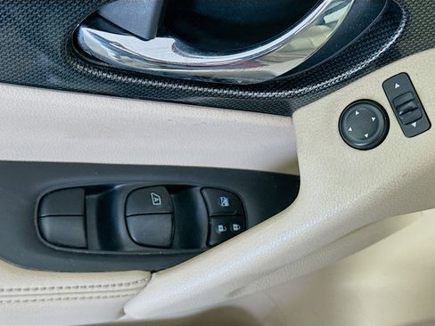 Used 2015 Nissan Rogue SL w/ SL Premium Package image 15