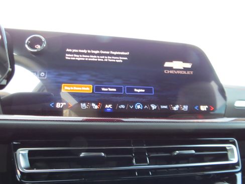 New 2026 Chevrolet Traverse RS w/ LPO, Floor Liner Package FWD image 25