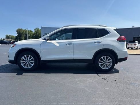 Used 2018 Nissan Rogue SV AWD/4WD image 4