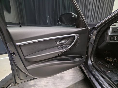 Used 2018 BMW 330i Sedan w/ Convenience Package RWD image 27