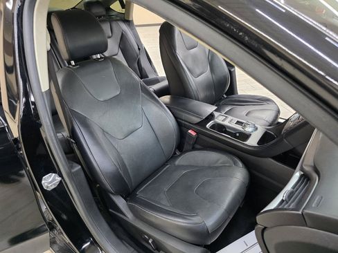 Used 2018 Ford Fusion Titanium FWD image 20