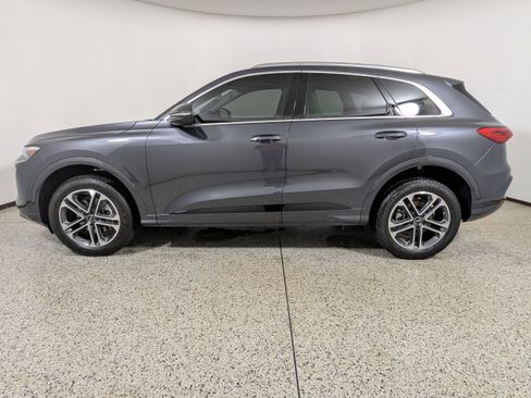 New 2025 Audi Q5 Premium Plus image 4