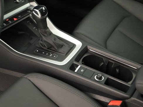 Certified 2024 Audi Q3 2.0T Premium w/ Convenience Package image 17