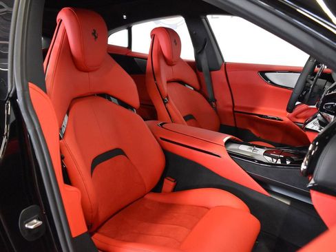 Used 2025 Ferrari Purosangue image 27
