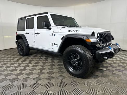 Used 2024 Jeep Wrangler Unlimited AWD/4WD image 1