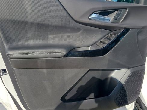 New 2026 Chevrolet Equinox LT image 30