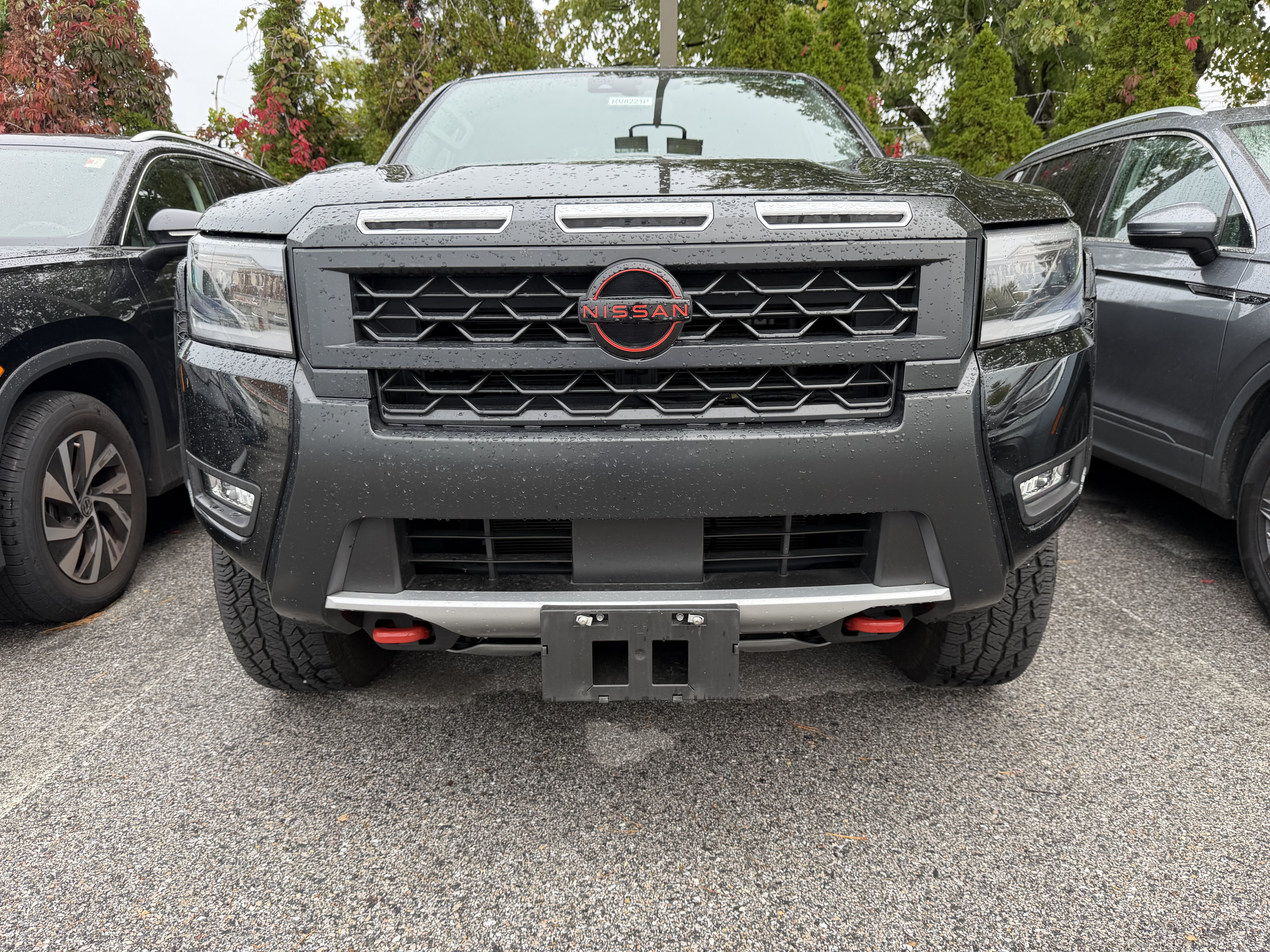 Used 2026 Nissan Frontier PRO-4X AWD/4WD image 2