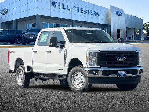 New 2026 Ford F250 XL w/ XL Chrome Package image 2