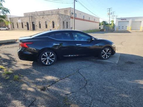 Used 2017 Nissan Maxima Platinum FWD image 12