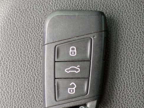 Used 2019 Volkswagen Jetta R-Line image 36