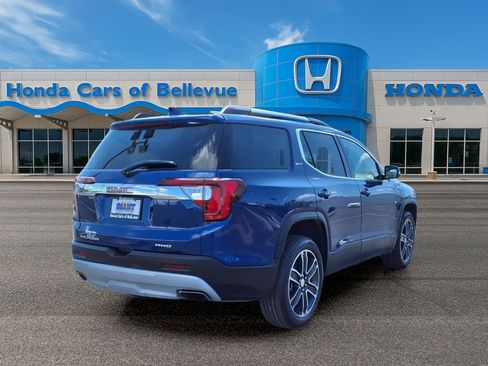 Used 2023 GMC Acadia SLT w/ Technology Package AWD/4WD image 9