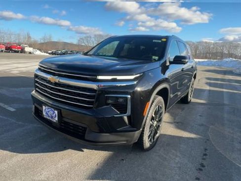 New 2026 Chevrolet Traverse LT w/ Sun and Wheel Package image 4