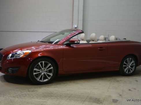 Used 2011 Volvo C70 T5 w/ Convenience Pkg image 29