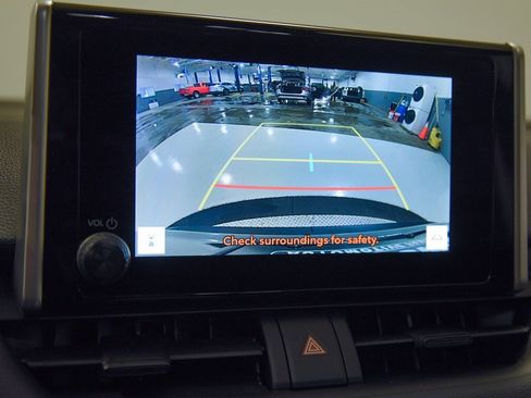 Used 2025 Toyota RAV4 XLE image 19