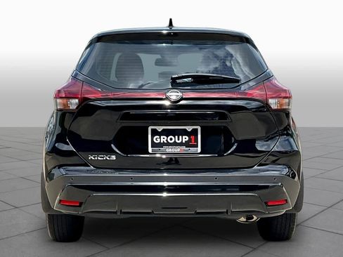 Certified 2024 Nissan Kicks S image 5