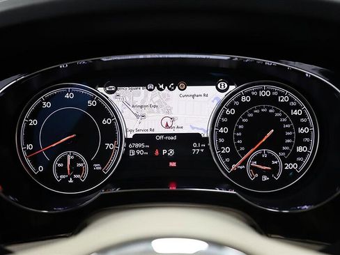 Used 2019 Bentley Bentayga AWD/4WD image 42