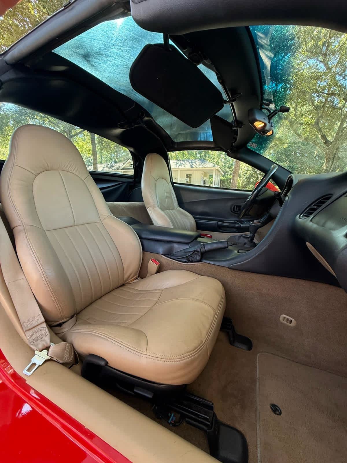Used 1998 Chevrolet Corvette Coupe RWD image 11