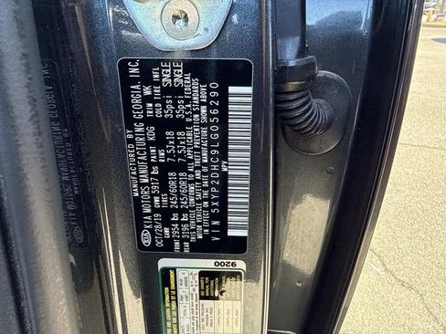 Used 2020 Kia Telluride LX image 29