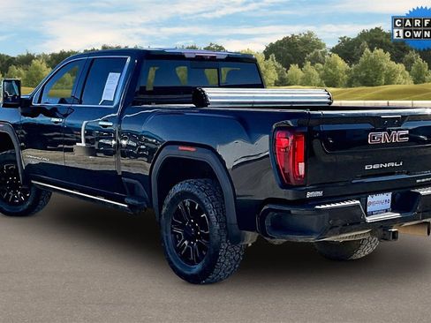 Used 2022 GMC Sierra 2500 Denali w/ Denali Black Diamond Edition image 10