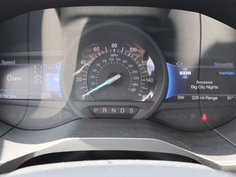 Used 2024 Ford Edge Titanium image 28