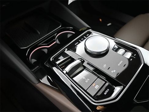 New 2026 BMW 530i w/ Premium Package image 9