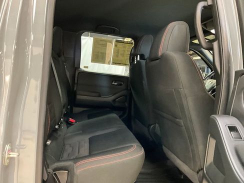 Used 2024 Nissan Frontier PRO-4X w/ Off-Road Protection Package image 12