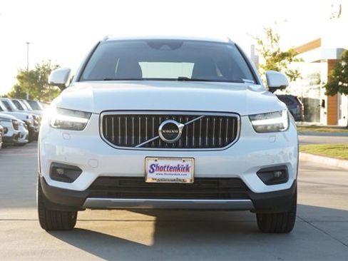 Used 2021 Volvo XC40 T5 Inscription w/ Advanced Package image 2