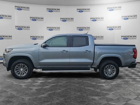 Used 2023 Chevrolet Colorado LT w/ LT Convenience Package II AWD/4WD image 2