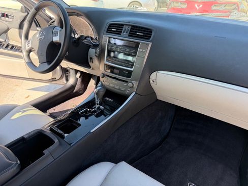 Used 2013 Lexus IS 250 RWD image 21