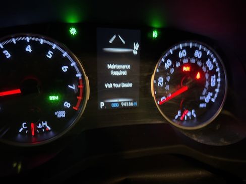 Used 2019 Toyota RAV4 XLE image 10