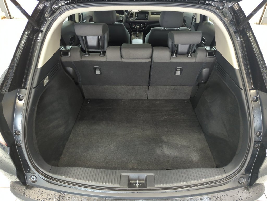 Used 2022 Honda HR-V LX image 27
