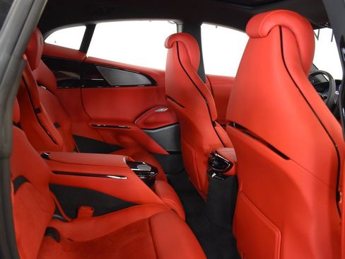 Used 2025 Ferrari Purosangue image 32