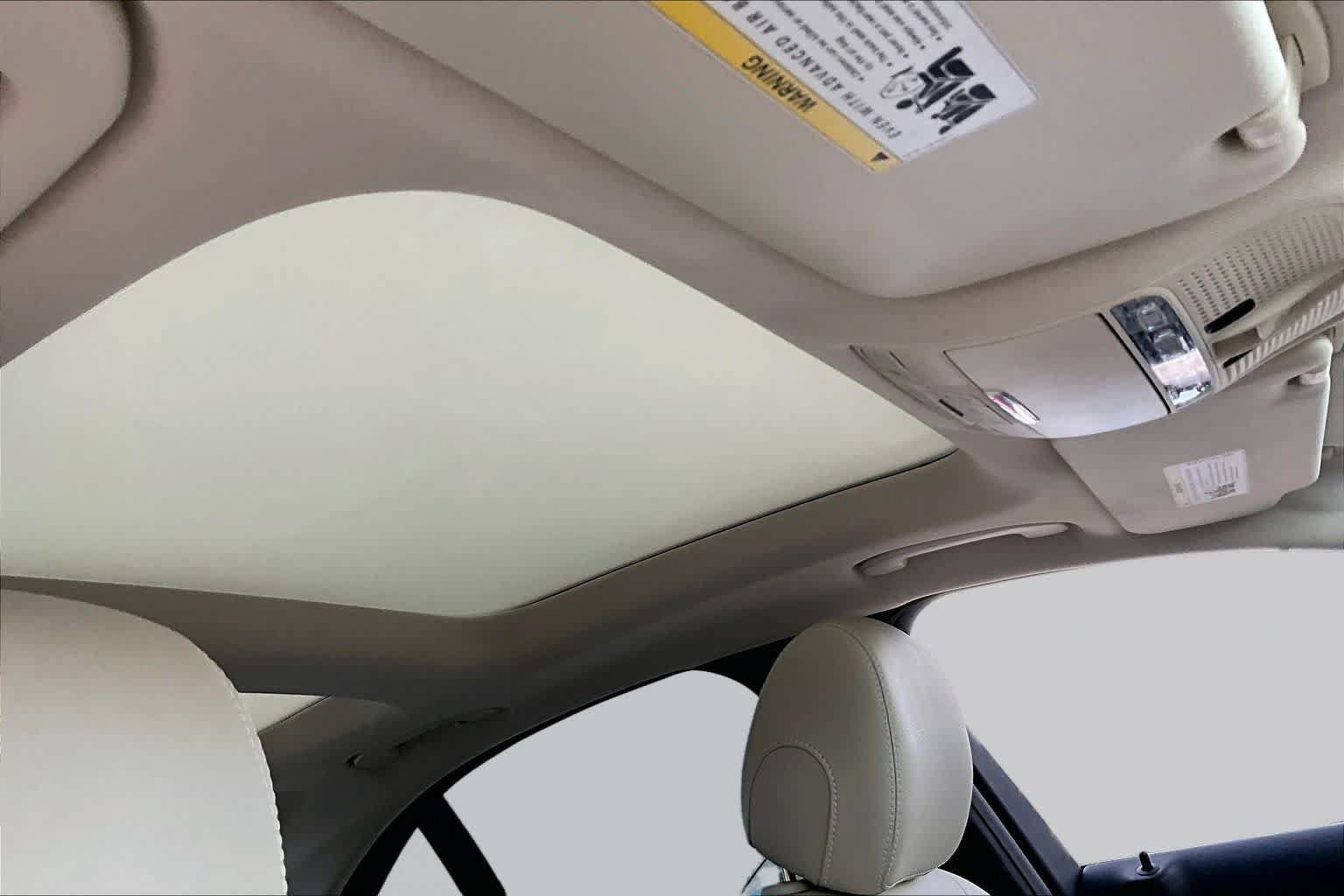 Used 2017 Mercedes-Benz C 300 Sedan image 14