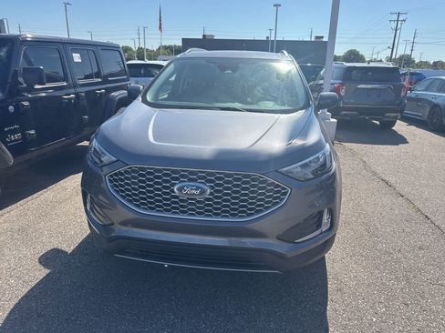 Used 2024 Ford Edge SEL w/ Convenience Package AWD/4WD image 4