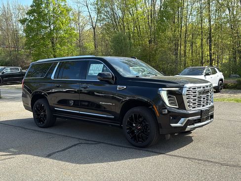 New 2026 GMC Yukon XL Denali w/ Denali Reserve Package AWD/4WD image 2