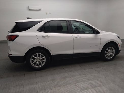 Used 2023 Chevrolet Equinox LS w/ LS Convenience Package AWD/4WD image 10