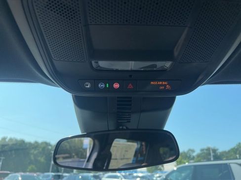 New 2026 Chevrolet Traverse LT w/ LPO, Floor Liner Package image 32