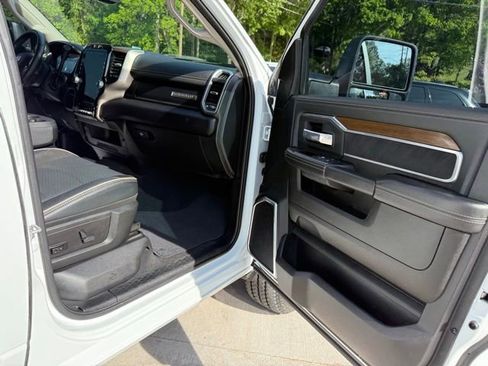 Used 2024 RAM 2500 Laramie AWD/4WD image 74