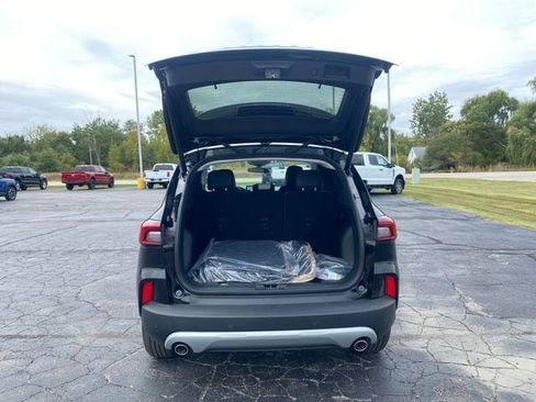 New 2025 Ford Escape SE image 15