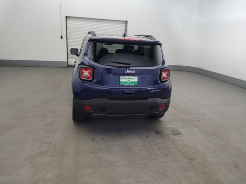 Used 2020 Jeep Renegade Limited w/ UConnect 8.4 Nav Group FWD image 6